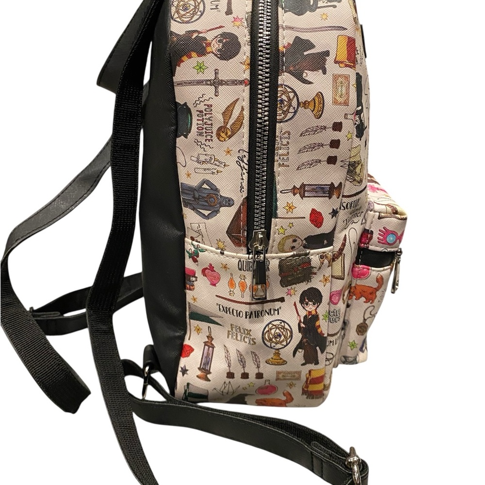 Harry Potter Bioworld Hogwarts Chibi Character Backpack - Picture 2 of 3
